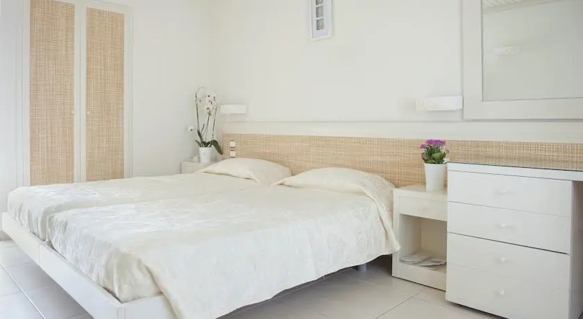 New Aeolos Hotel