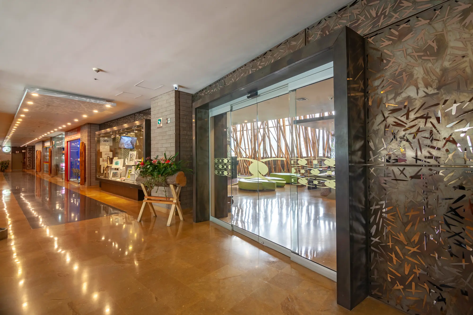 Diez Hotel Categoría Colombia