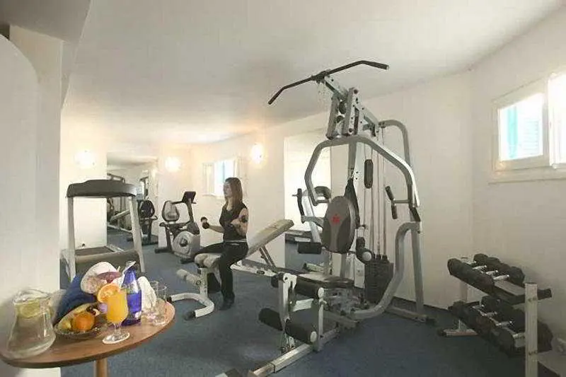 Yiannaki, Sports and Entertainment