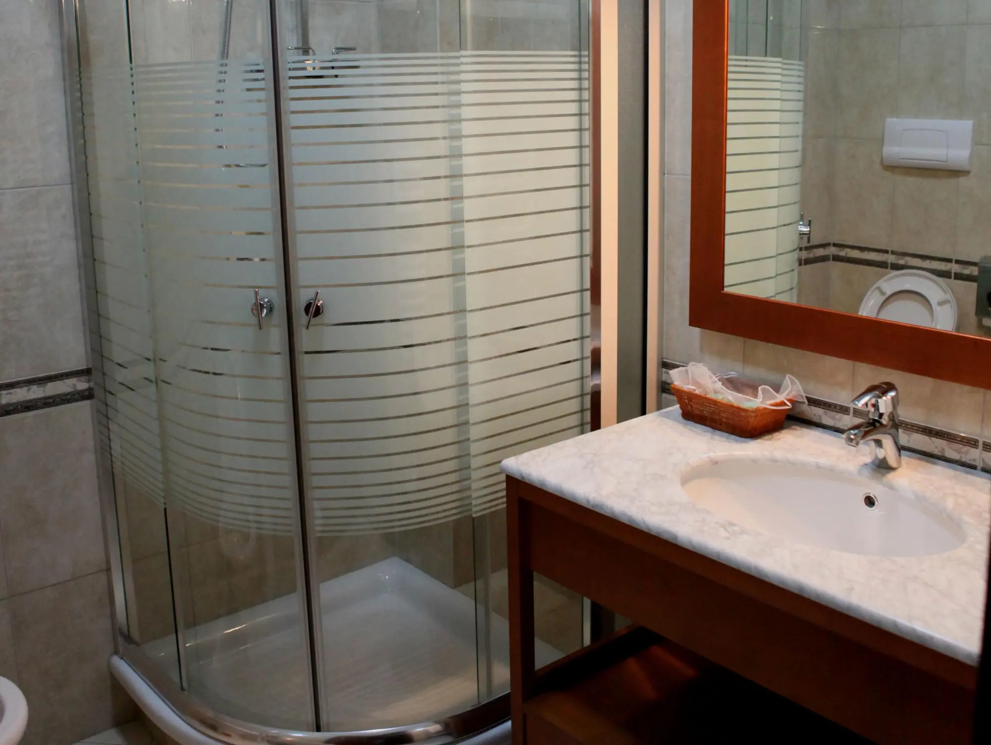 Dinasty Hotel Rezidence