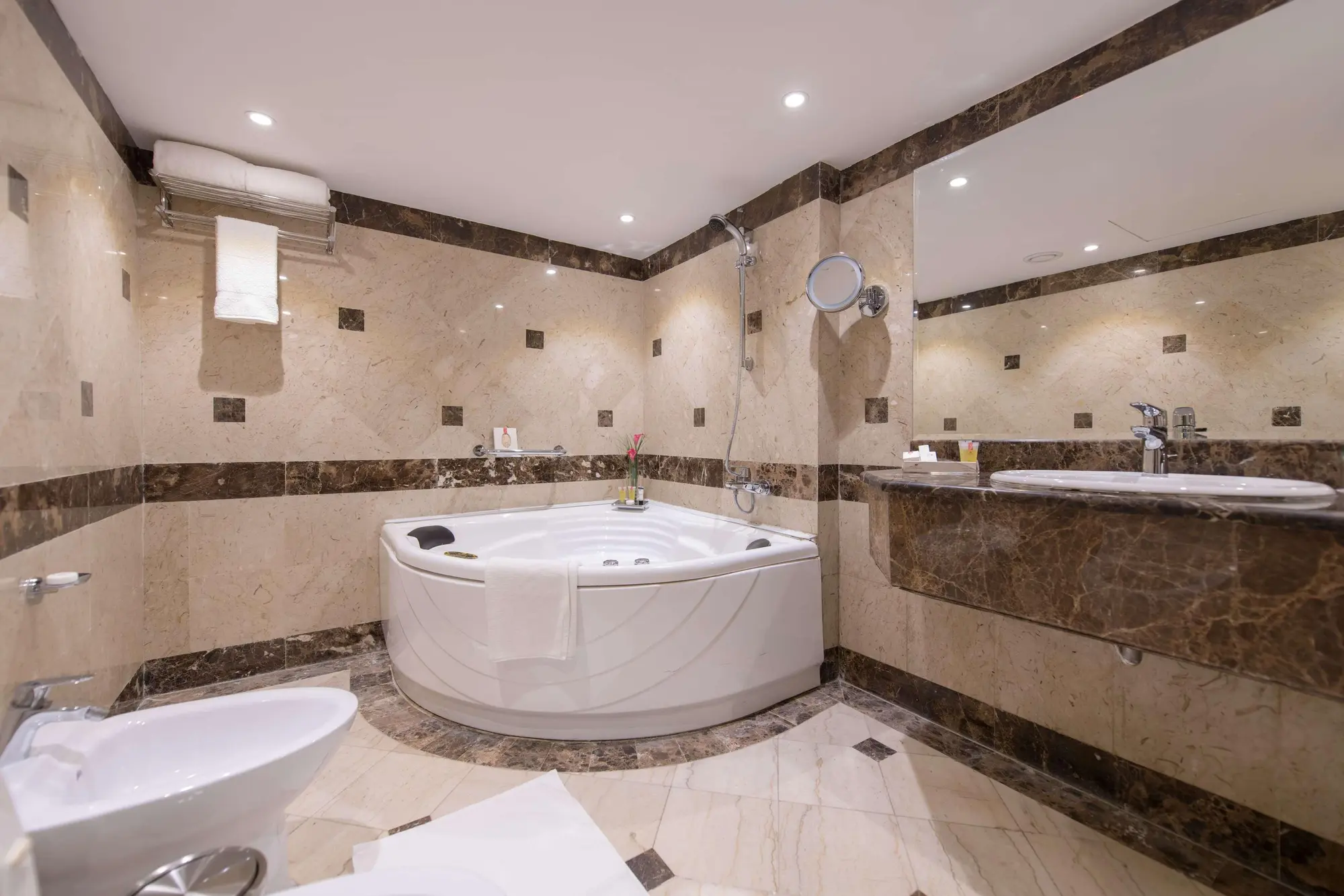 Ramada by Wyndham Continental Jeddah