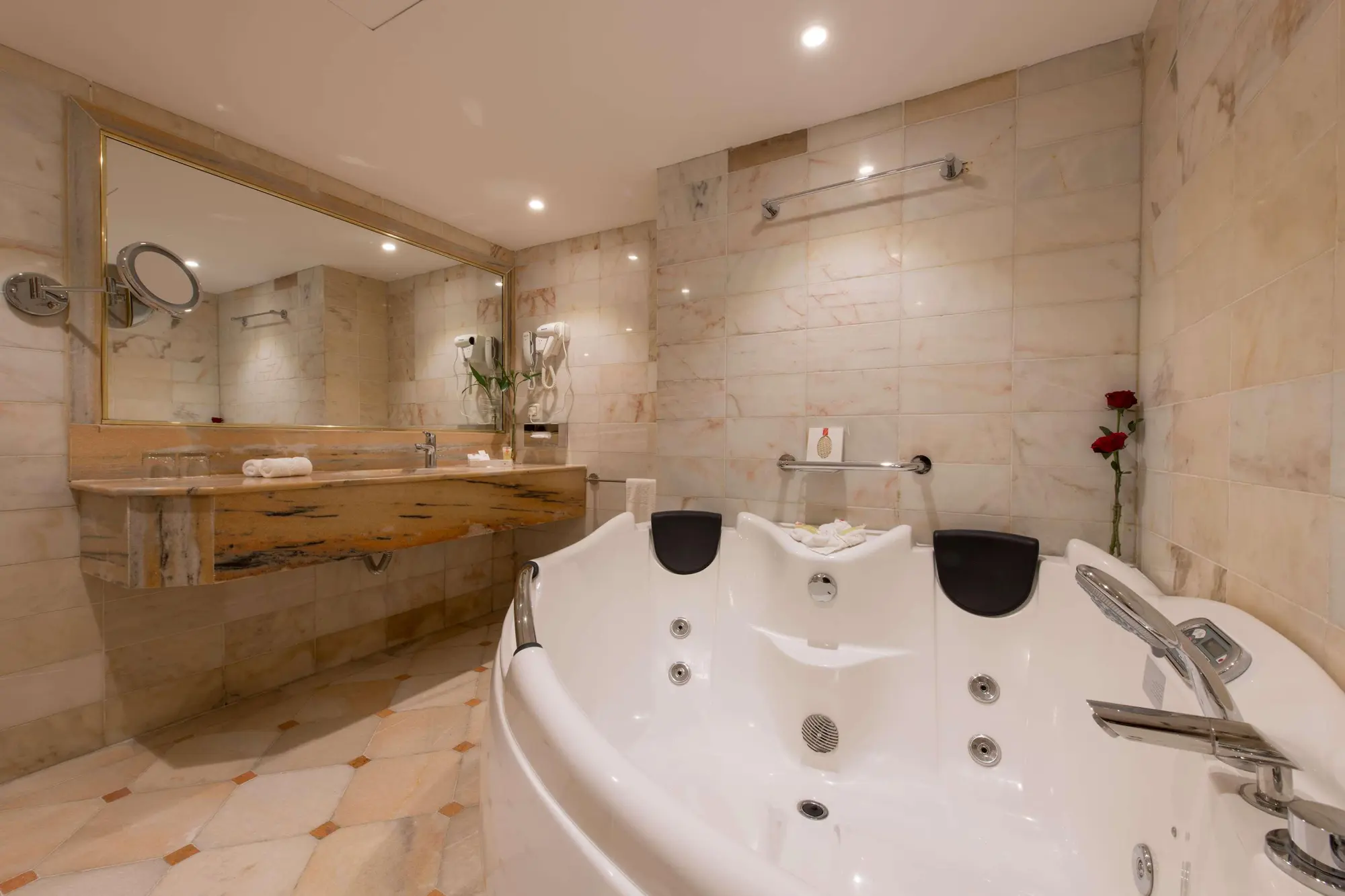 Ramada by Wyndham Continental Jeddah