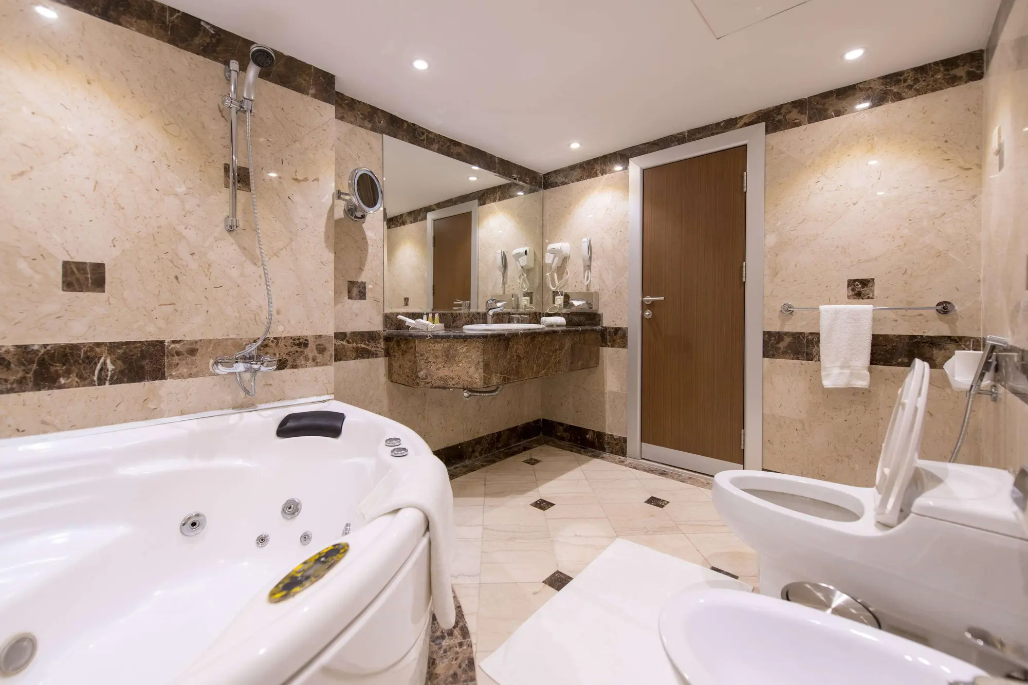 Ramada by Wyndham Continental Jeddah