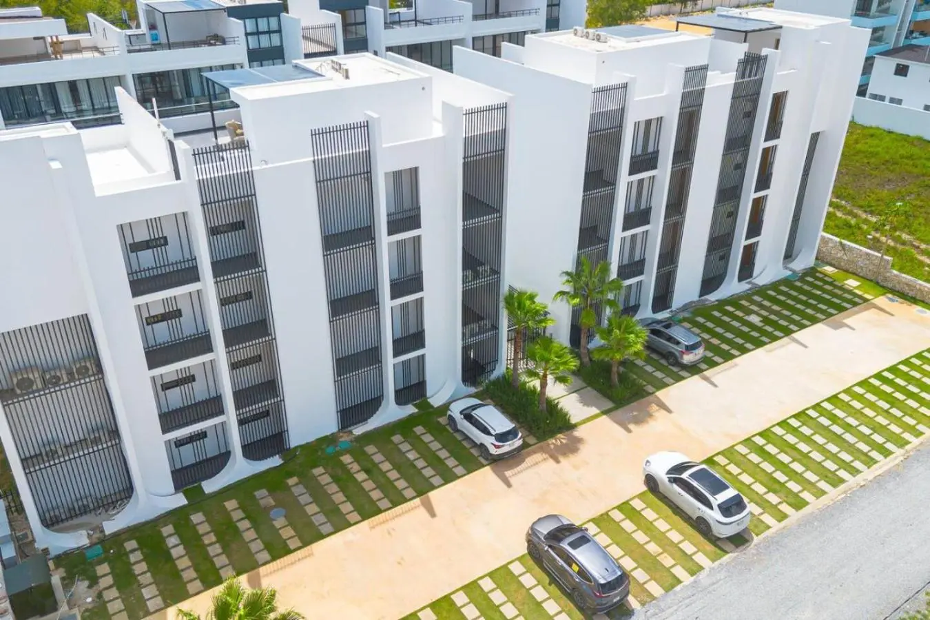 Spacious 3BD Penthouse Private Rooftop Sea Breeze - Oasis