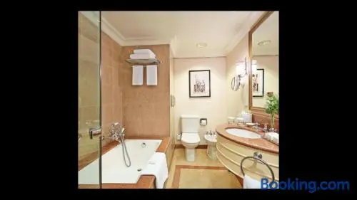Room in BB - Conrad Cairo,twin classic Room, Partial Nile View