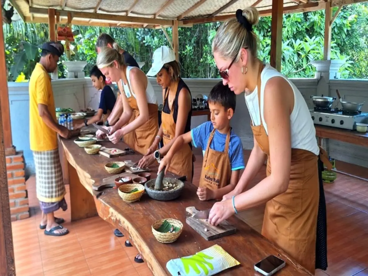 Balinese Cooking Class & Ibah Trekking