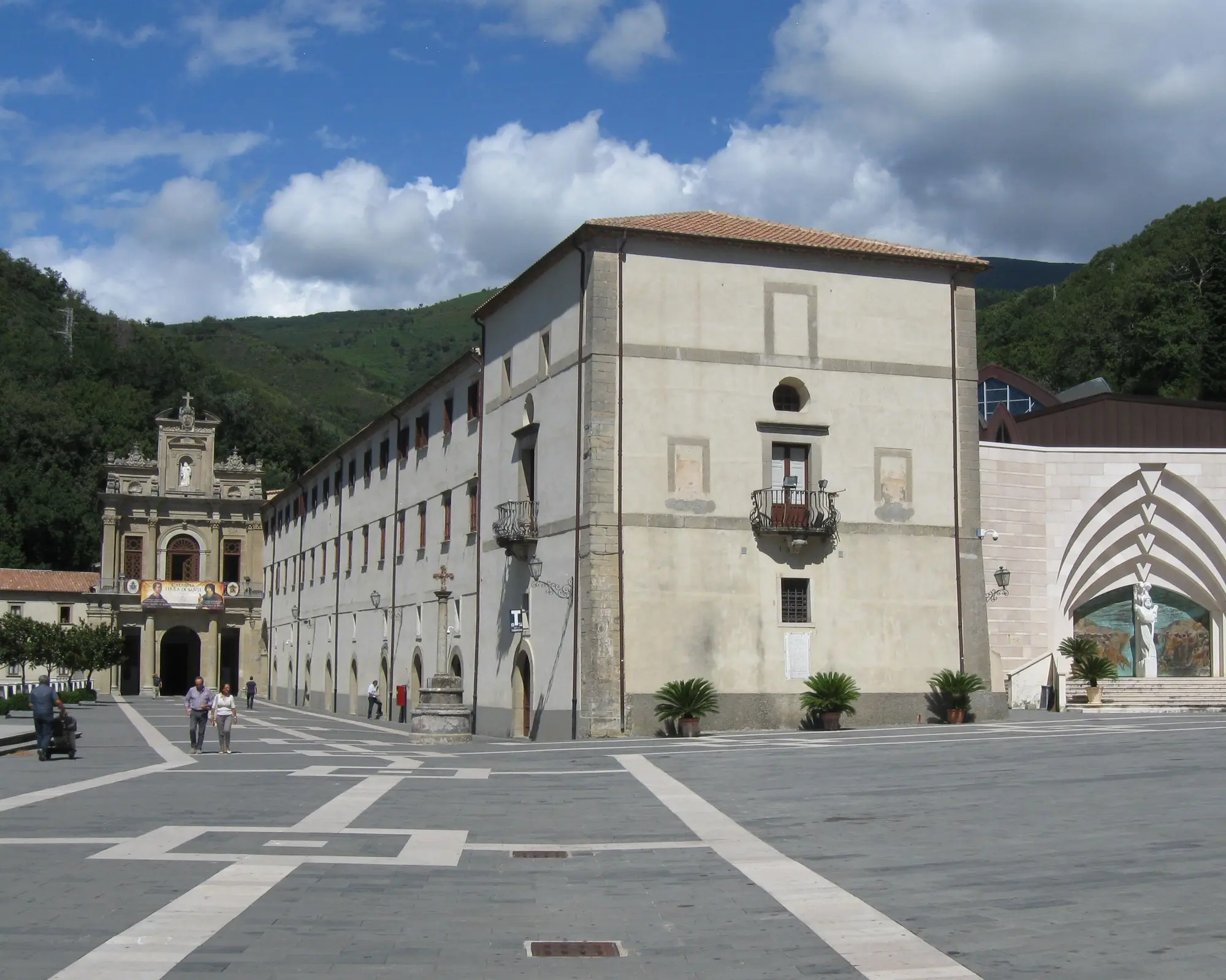 Paula, Itali