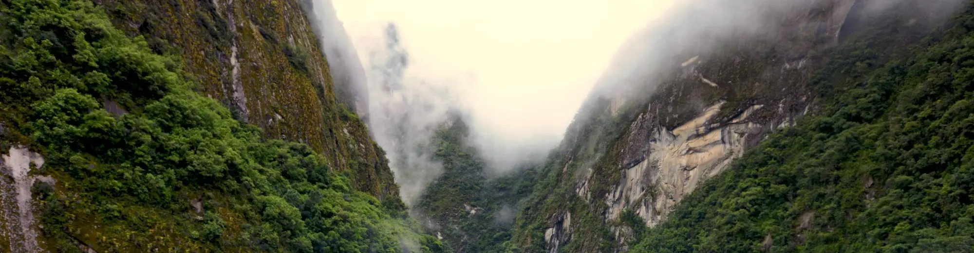 Агуас Калиентес, Перу