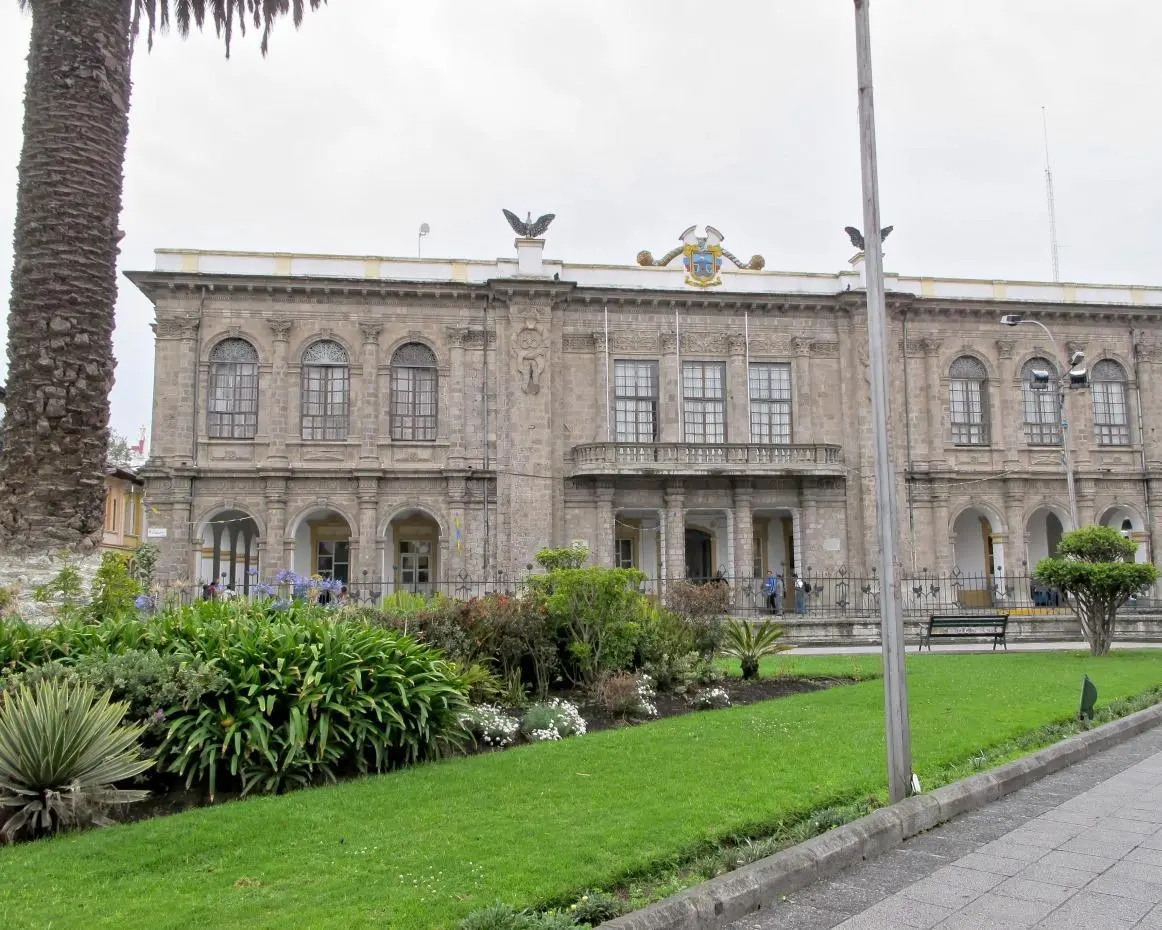 لاتاکونگا, اکوادور