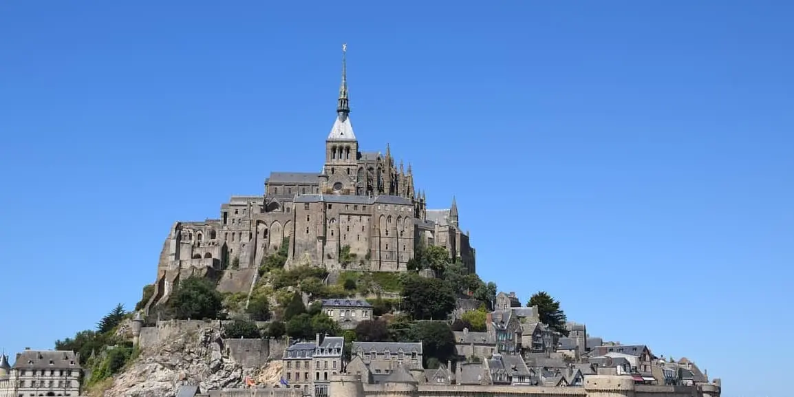 4º Giorno – CAEN – SPIAGGE DELLO SBARCO – ARROMANCHE – BAYEUX – CAEN 