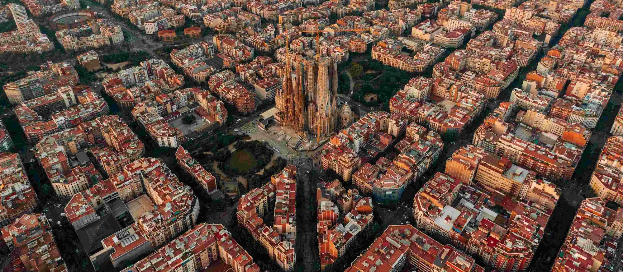 DAY 1: ARRIVAL AND WELCOME TO BARCELONA