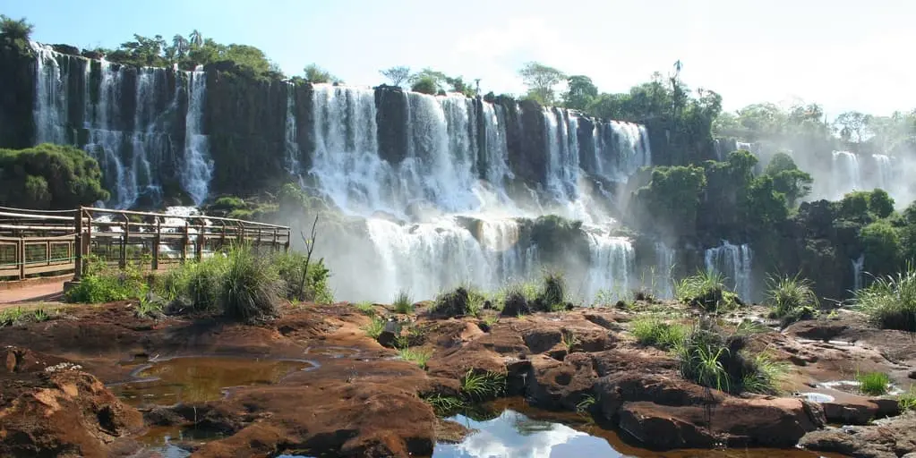 Day 3 -  From the hustle and bustle of the city to the heart of the jungle: a journey to Iguazú