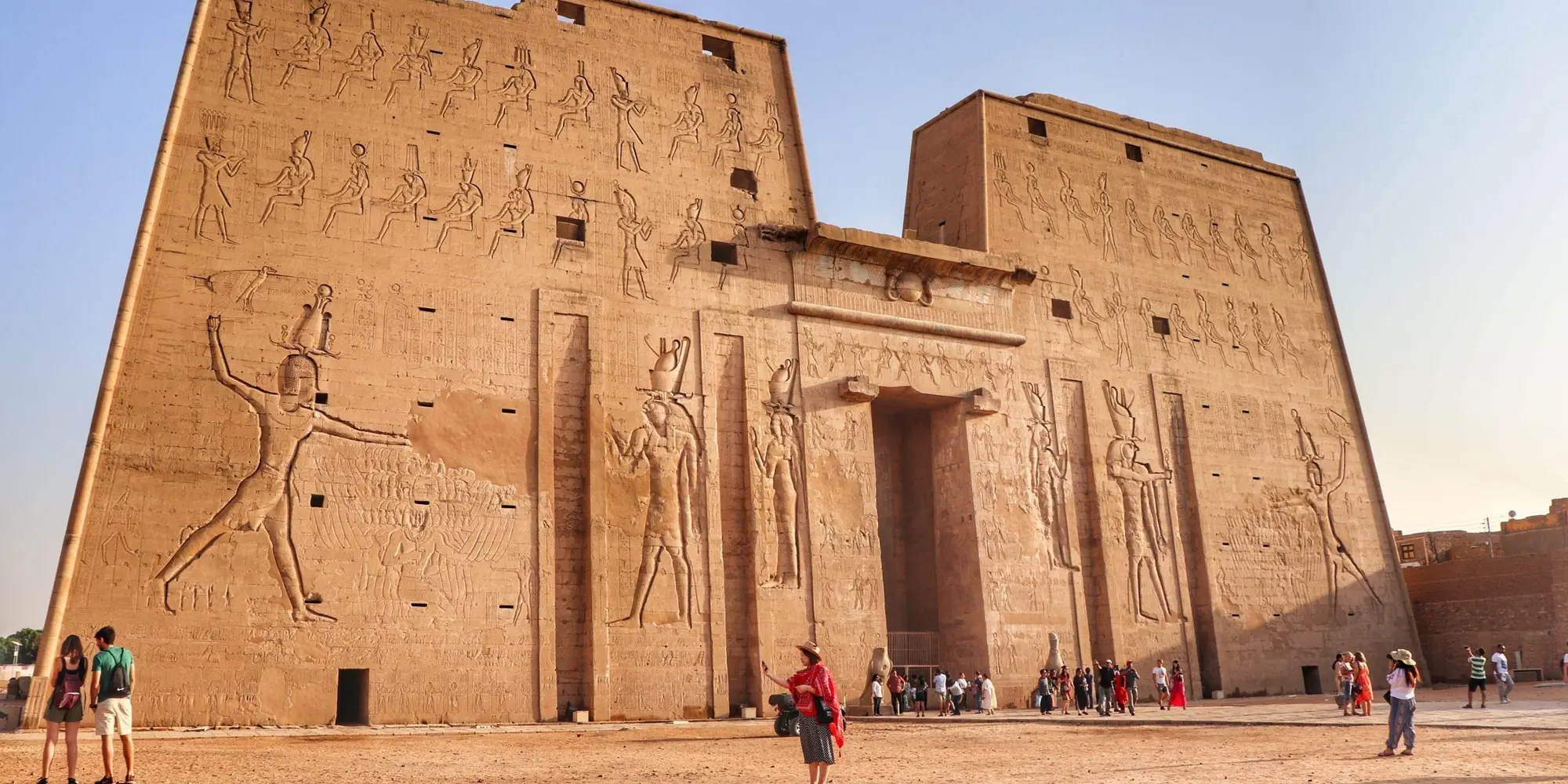 Esna - Edfu (Nile Cruise)