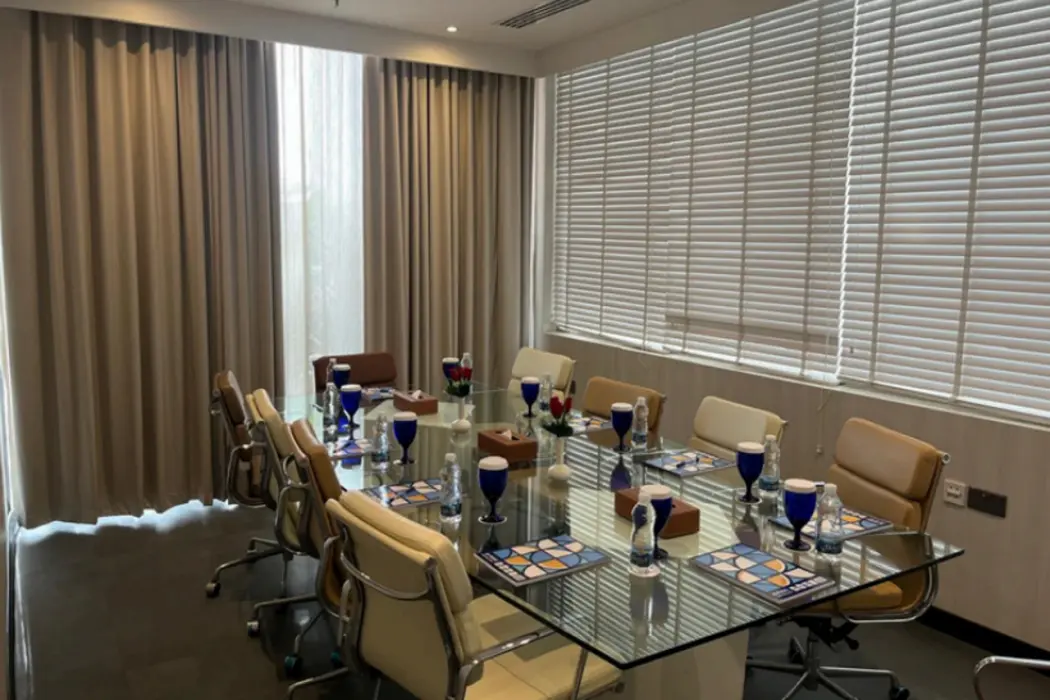 Carnelian Muscat - Airport Hotel