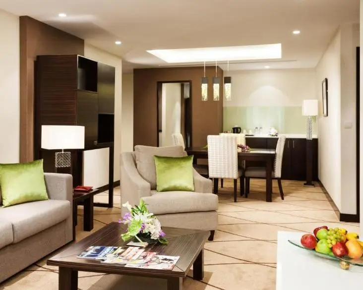 CARLTON DOWNTOWN HOTEL
