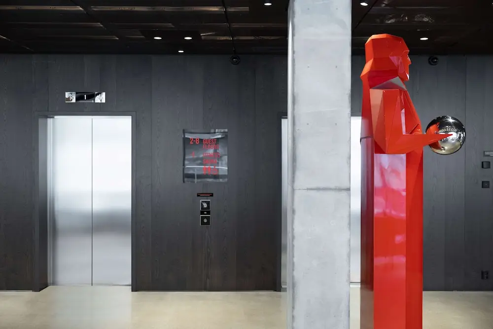 Radisson RED Helsinki, Lobby