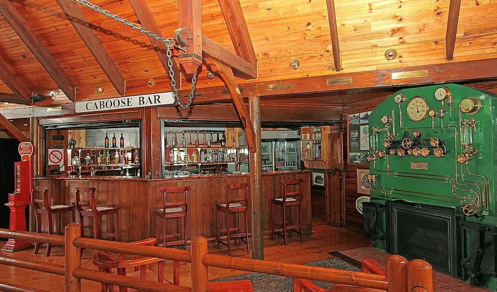 The Graywood Hotel, Bar (on property)