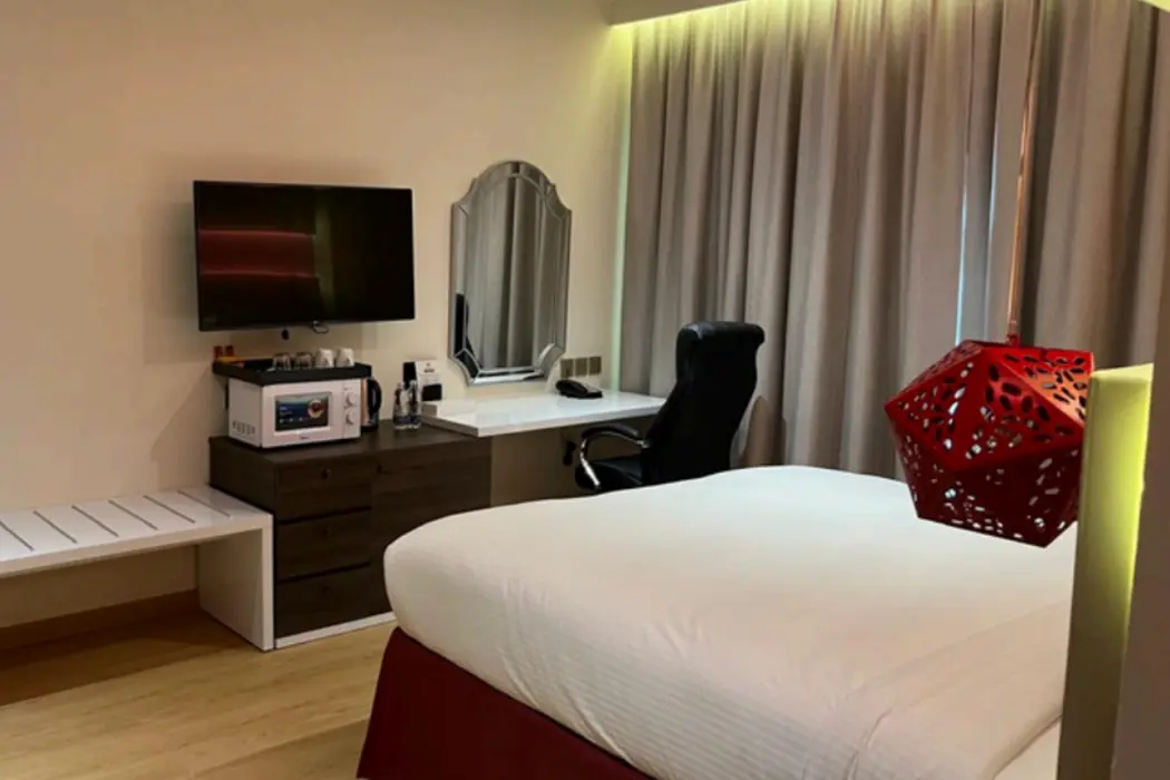 Carnelian Muscat - Airport Hotel