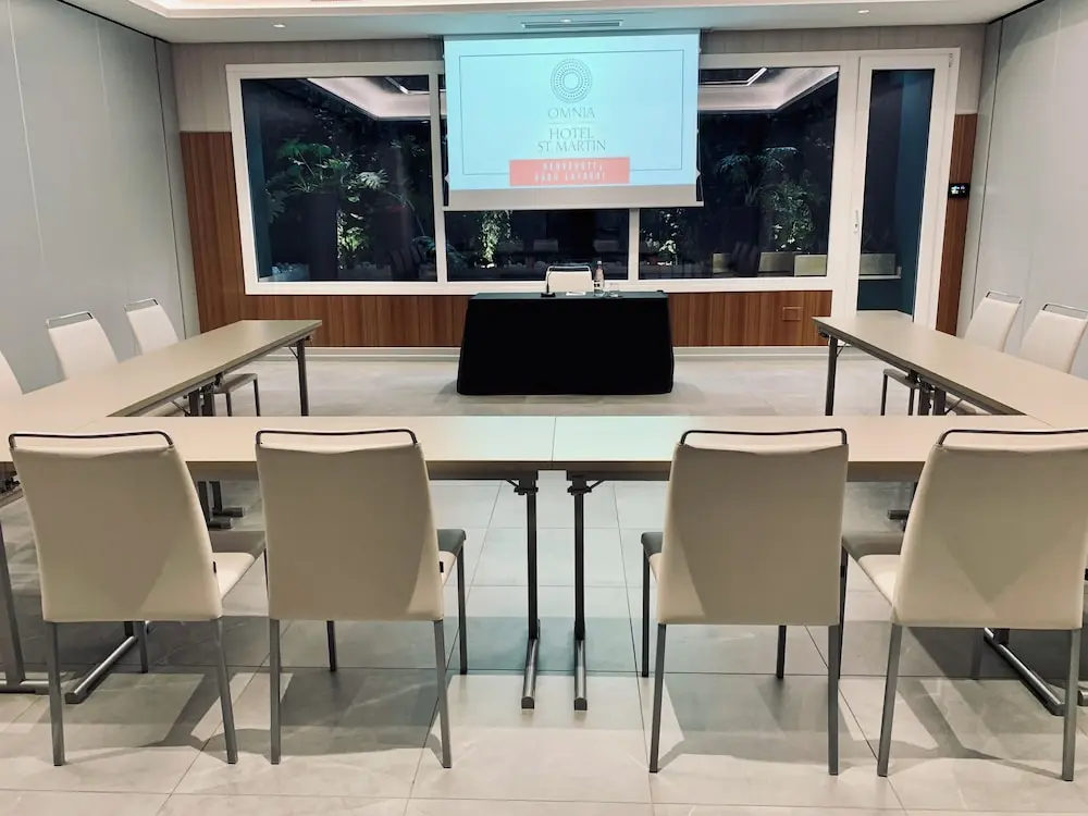 Hotel St. Martin ou Similar