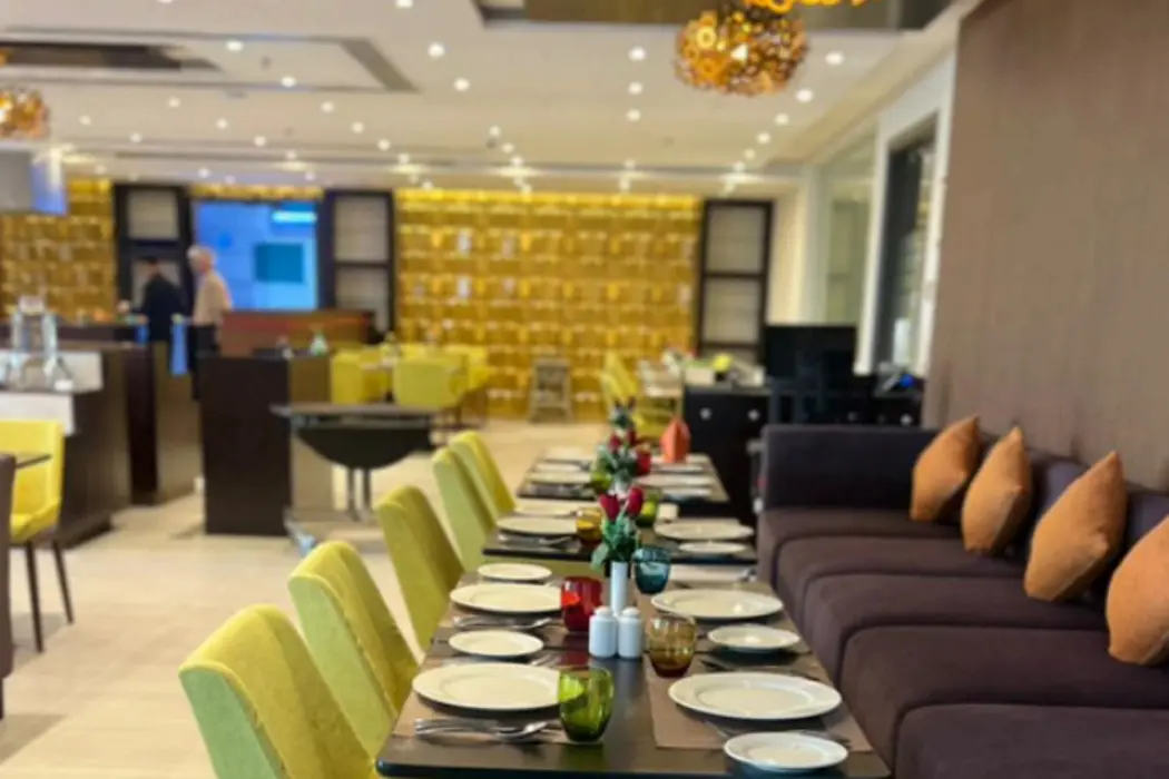Carnelian Muscat - Airport Hotel