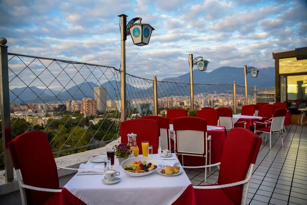 Sky Hotel Tirana 4*