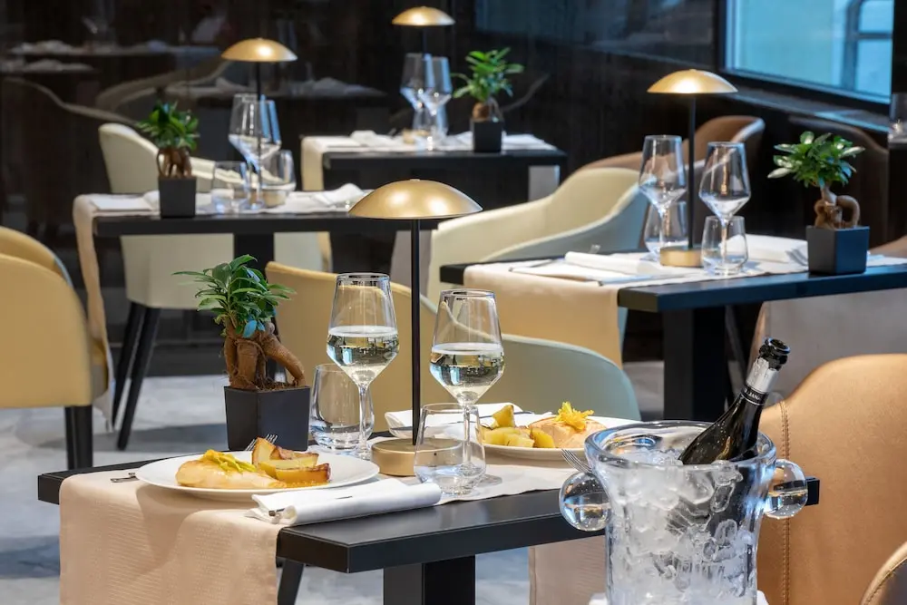 Hotel St. Martin ou Similar