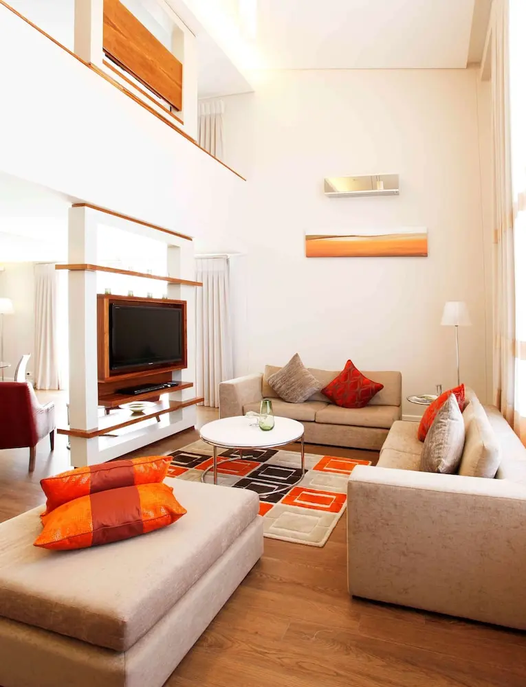 DoubleTree by Hilton Cape Town - Upper Eastside