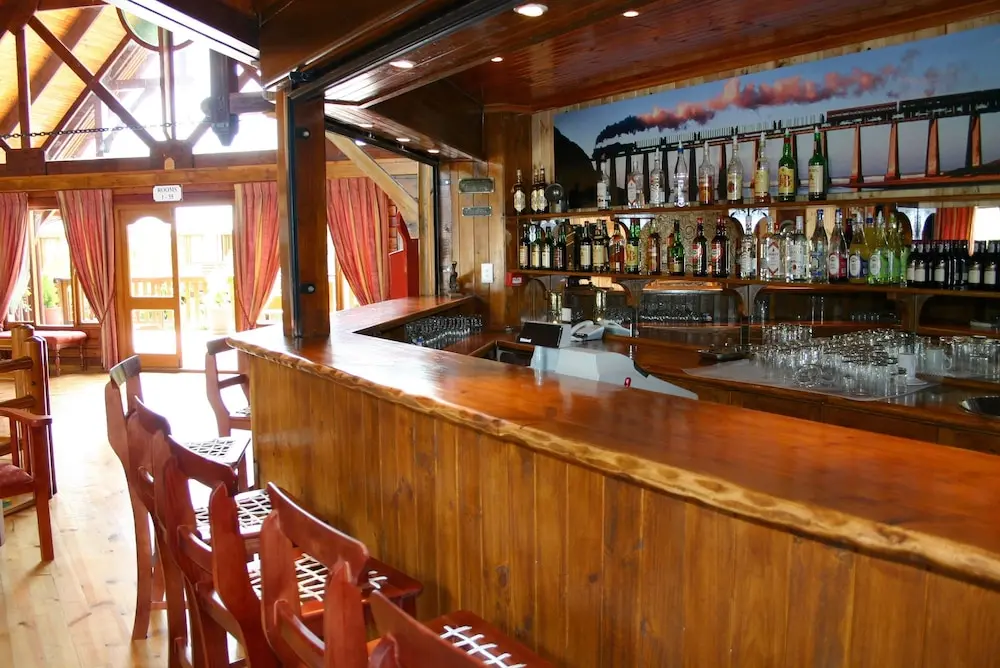 The Graywood Hotel, Bar (on property)