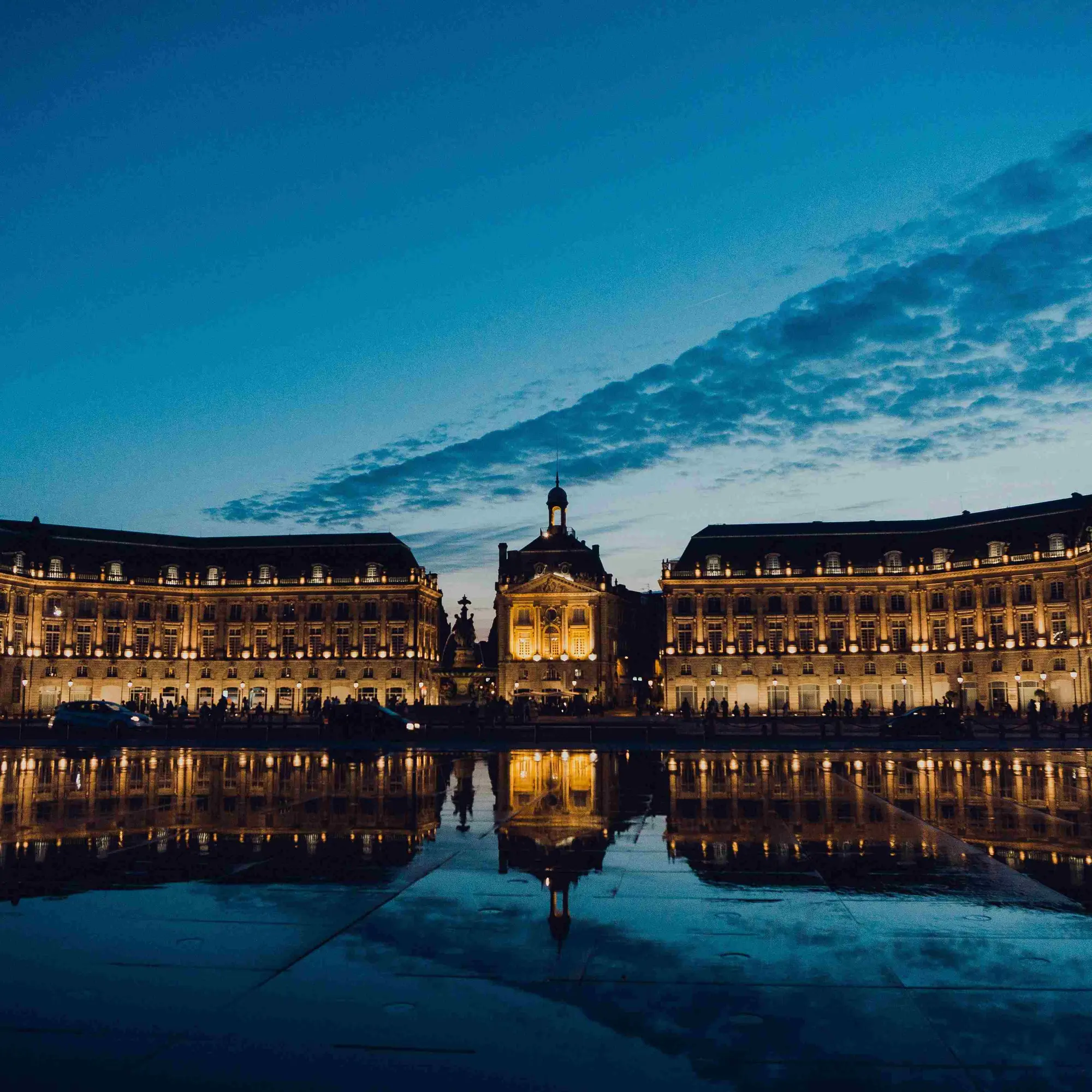 Day 15 (Thursday) PARIS-BLOIS- LOIRE VALLEY-BORDEAUX (574 km)