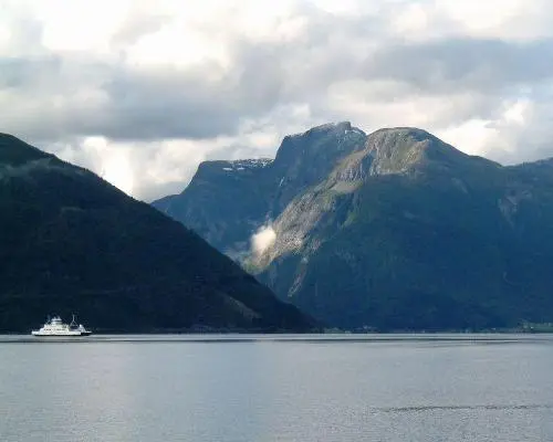 Fiordi e Preikestolen