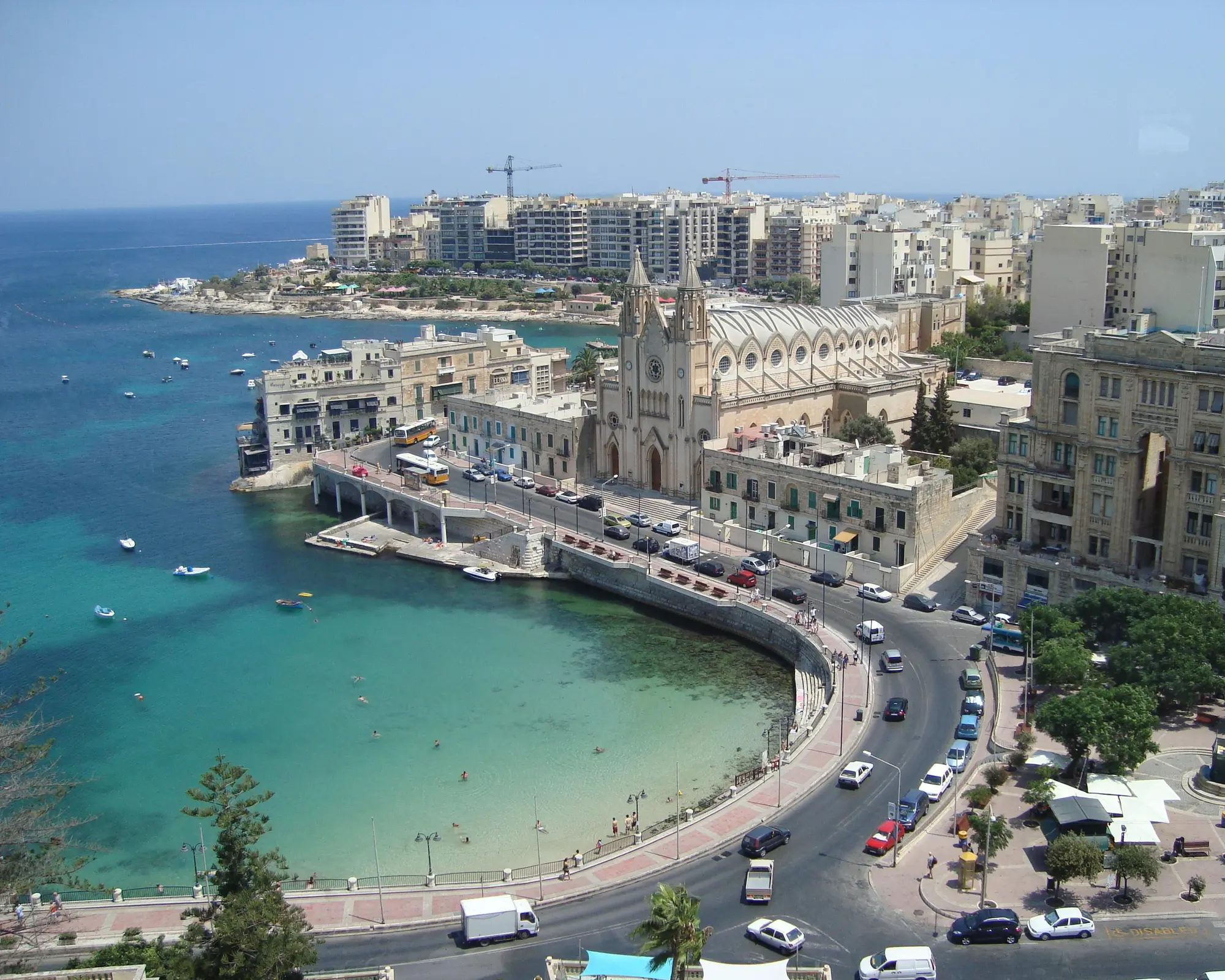 Malta Sightseeing - Hotel Deluxe