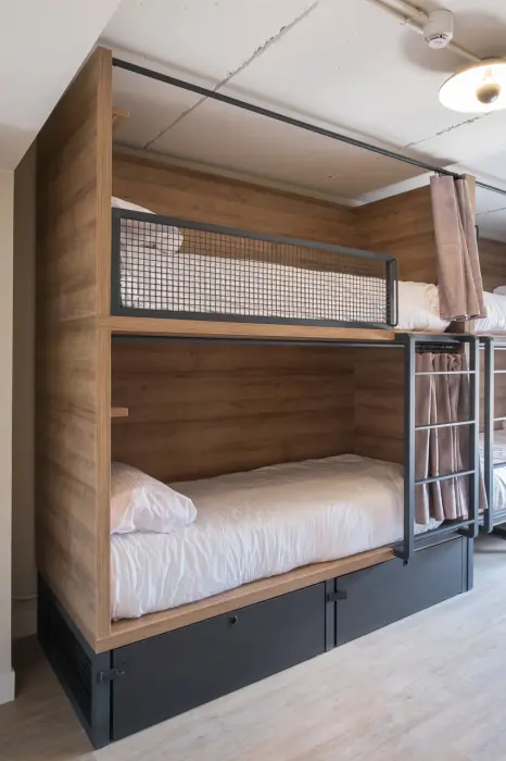 LATROUPE Grand Place Hostel