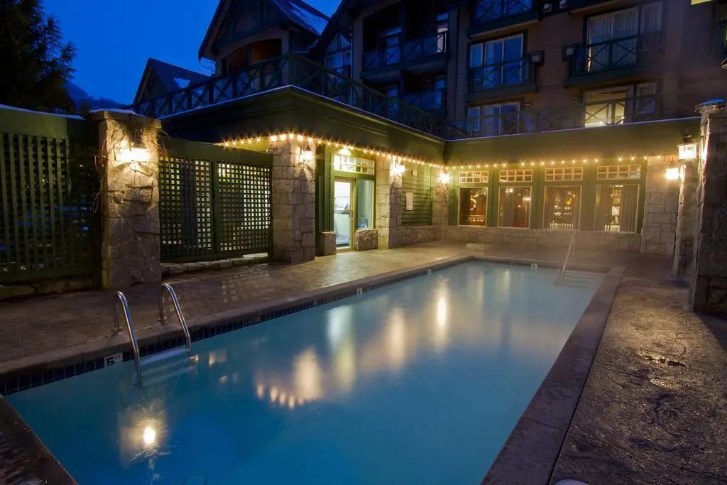 Pinnacle Hotel Whistler - CST Travel