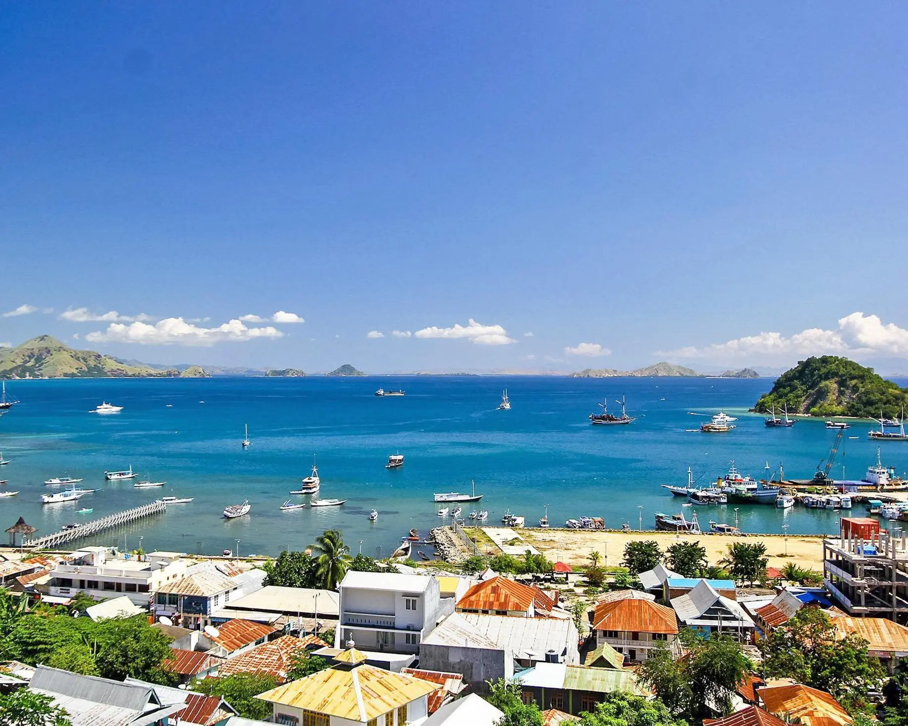 Experience The Highlights of Indonesia from US$1,806