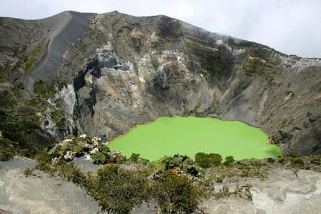 Excursión de Medio Día al Volcán Irazú con Recogida - Promoción Especial