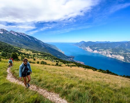 Trekking sul Lago di Garda tra natura e sport