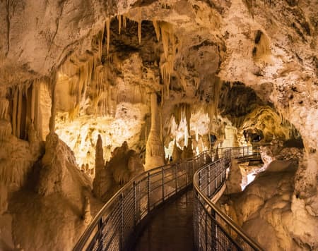 By Vespa in the heart of the Marche: The Frasassi Caves 