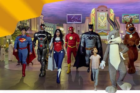 Abu Dhabi Warner Bros World Von Dubai mit privatem Abhol- und Bringservice