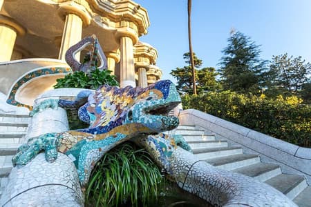 Barcelona: Visita guiada sin colas al Parque Güell de Gaudí