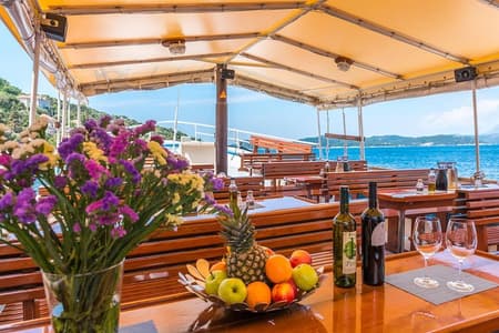 Full-Day Dubrovnik Elaphite Islands Cruise with Lunch and drinks