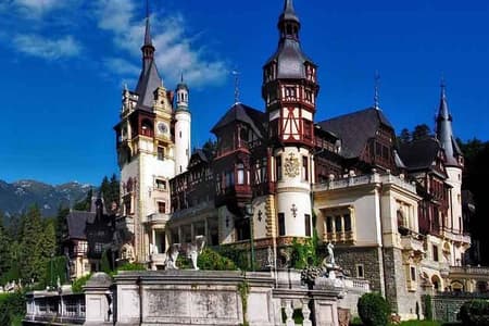 Het kasteel van Dracula, het kasteel van Peles en de oude stad Brasov uit Boekarest