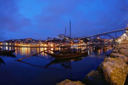 Porto Heritage Night Tour With Fado Show And Dinner Included