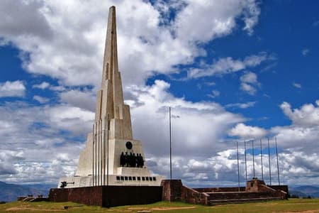 Tour a Wari y Quinua