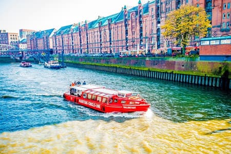 Hop-on hop-off on the water with the Maritime Circle Line in Hamburg