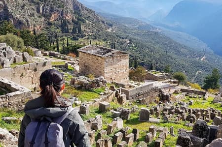 Historical Delphi One Day Tour with Arachova Stop & Expert Guide