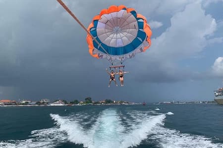 Bali Parasailing Adventure, Banana Boat, Jet Ski y Donut Boat con traslados