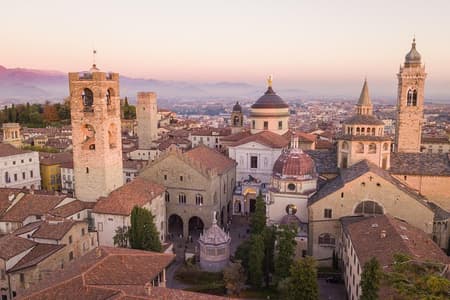 Bergamo: Full meal Food Tour with Local Delights by Do Eat Better