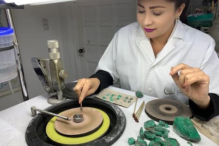 Emerald Museum & Jewelry Workshop: Behind the Scenes Tour