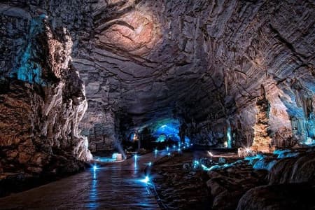Descubre las Grutas de Cacahuamilpa desde Taxco