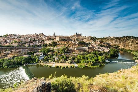 Toledo Tour & Weinbergswanderung mit Weinprobe ab Madrid